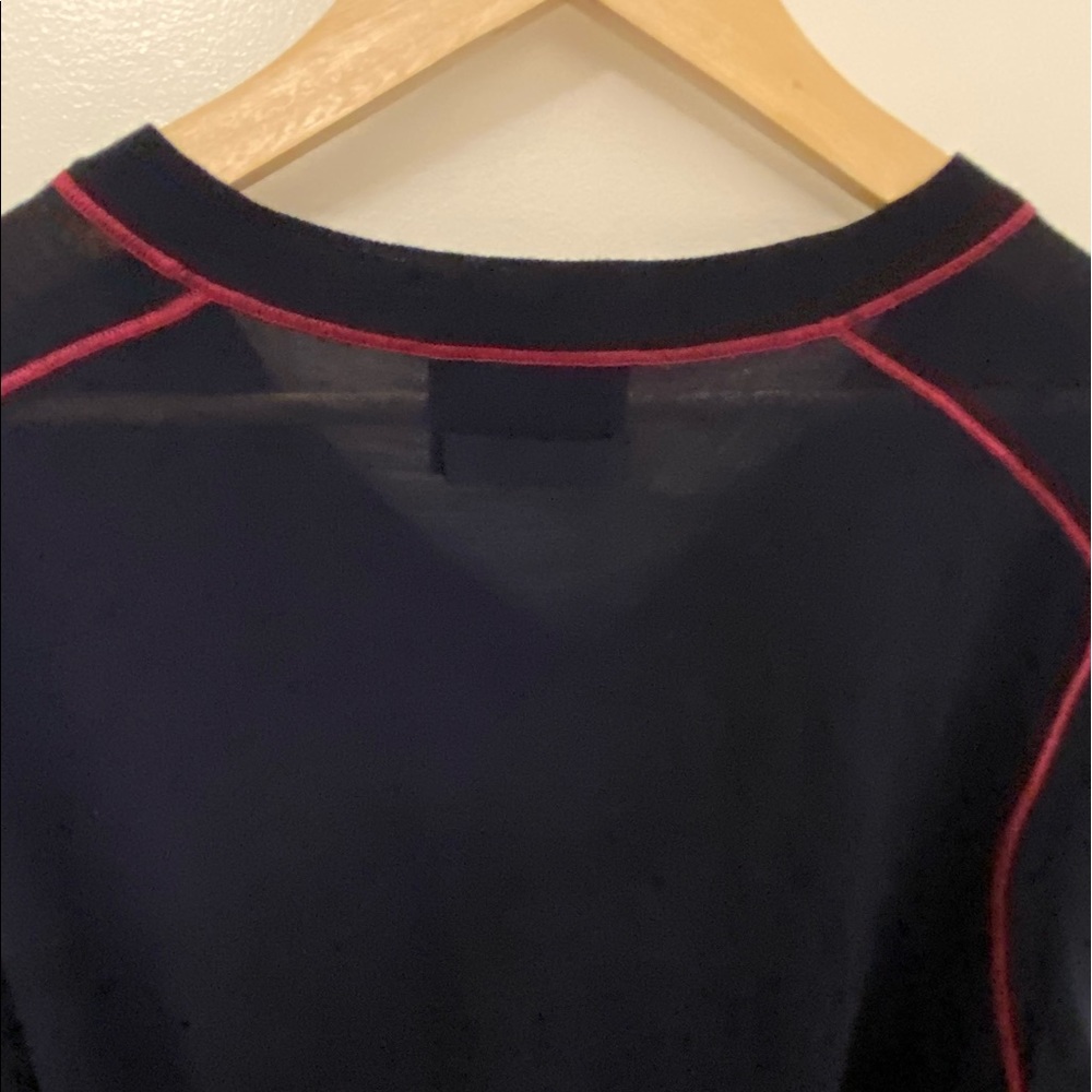 D&G men’s light sweater 
- over the shirt type